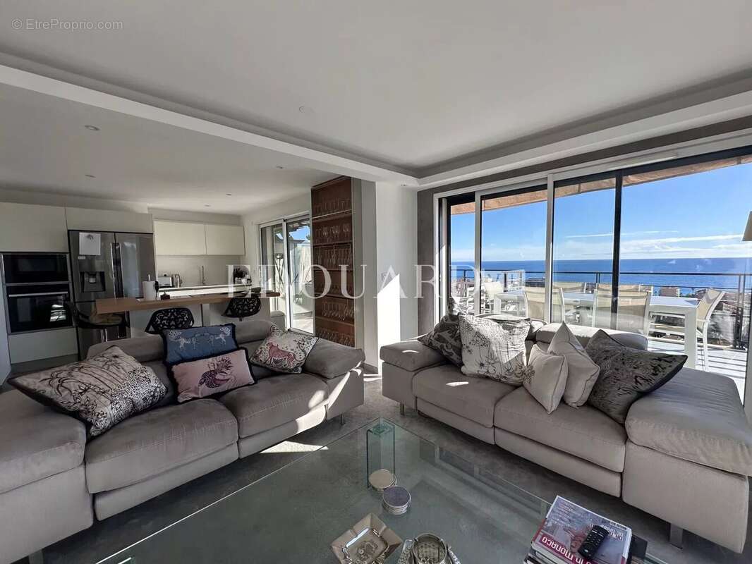 Appartement à ROQUEBRUNE-CAP-MARTIN