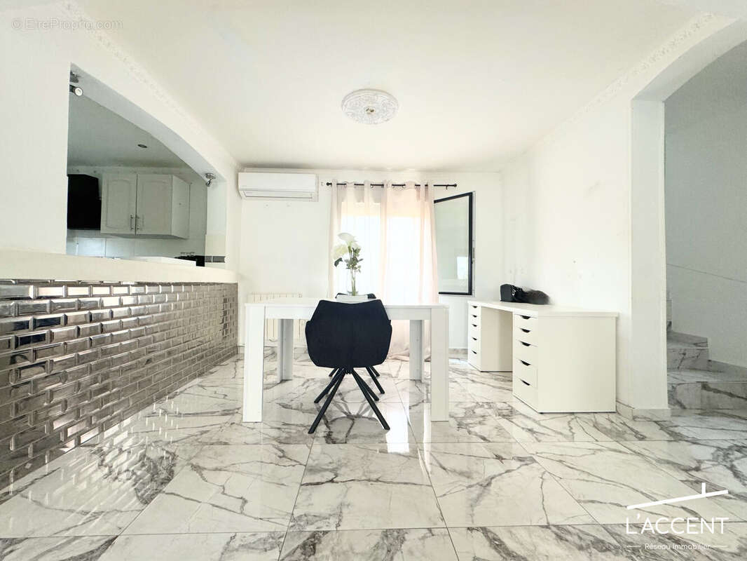 Maison à SAINT-GILLES