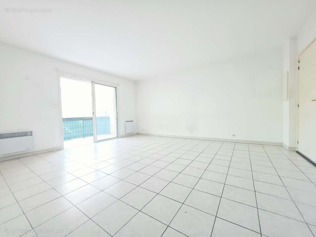 Appartement à HYERES