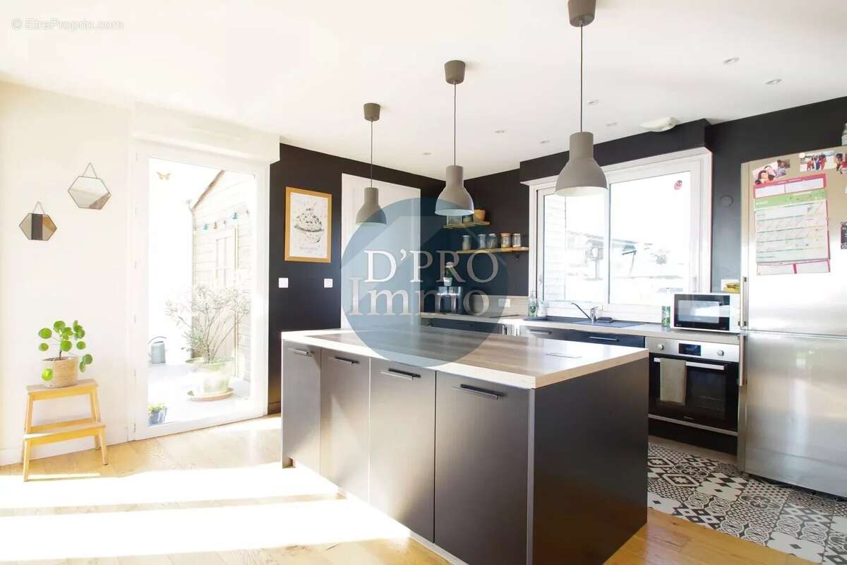 Maison à AIGREFEUILLE-SUR-MAINE