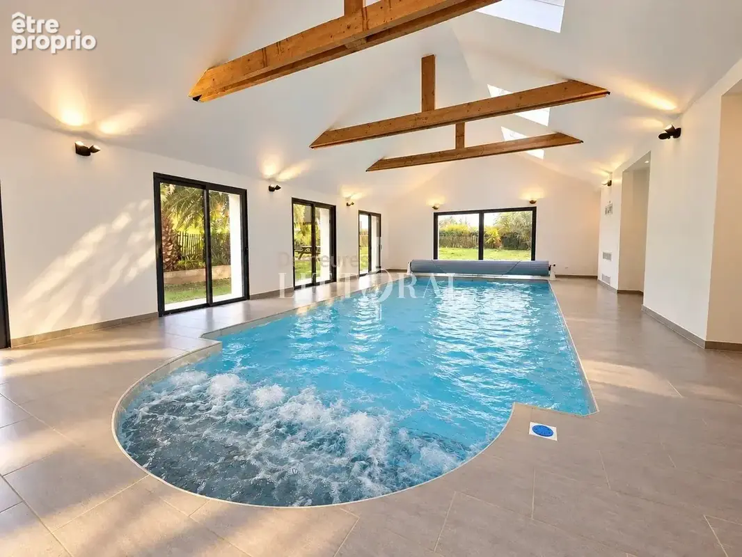 Maison familiale avec piscine intérieure à quelques minutes de la plage - photo 12