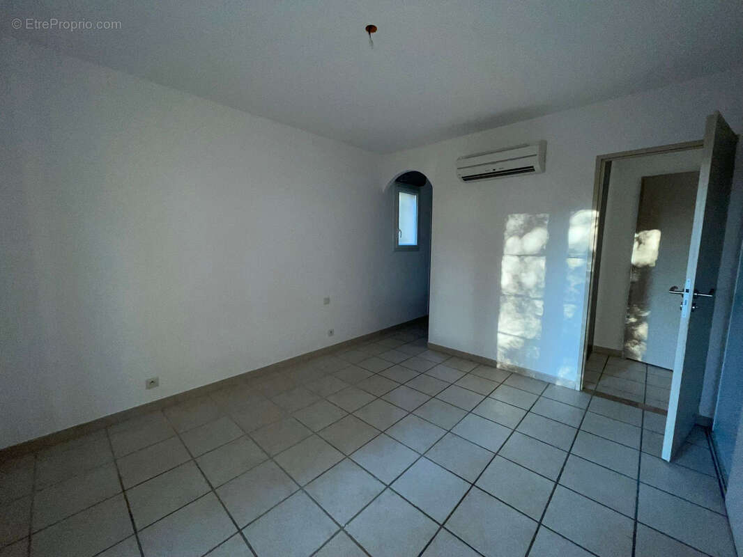 Maison à MERINDOL-LES-OLIVIERS