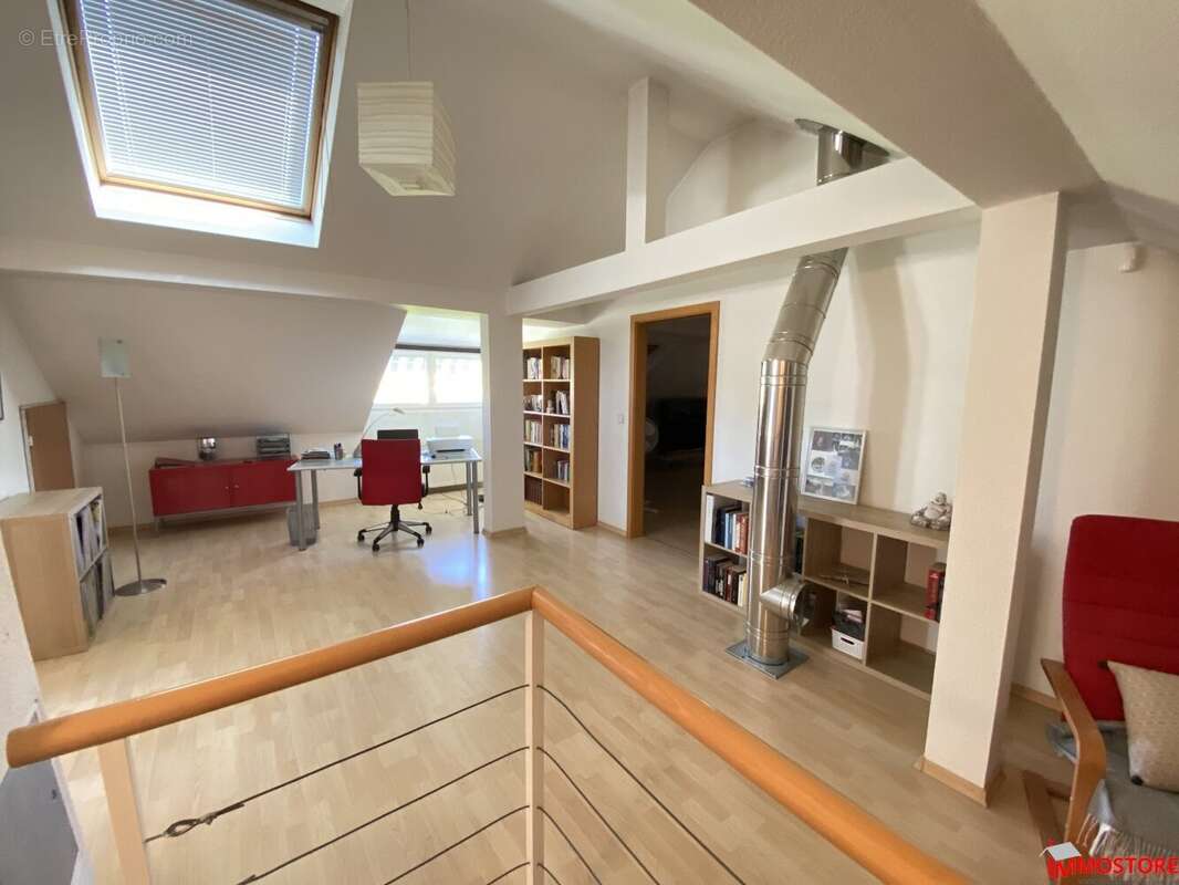 Maison individuelle de 154 m² avec piscine, grand jardin sans vis-à-vis et 2 garages  Kembs - photo 5
