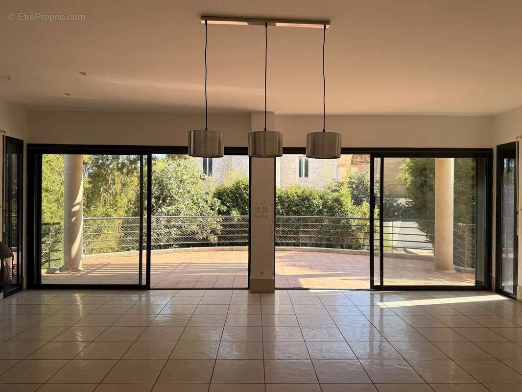 Magnifique maison d’architecte à Cuxac-d’Aude, à seulement 10 minutes de Narbonne ! - photo 2