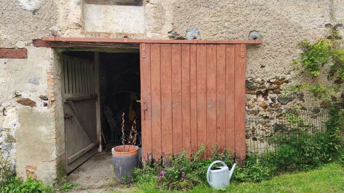 Dépendances - Maison à CHAUDEFONDS-SUR-LAYON