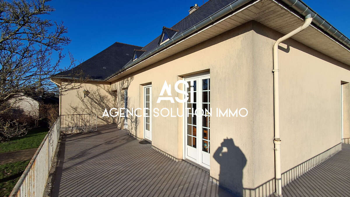 Maison à VILLAINES-LA-JUHEL