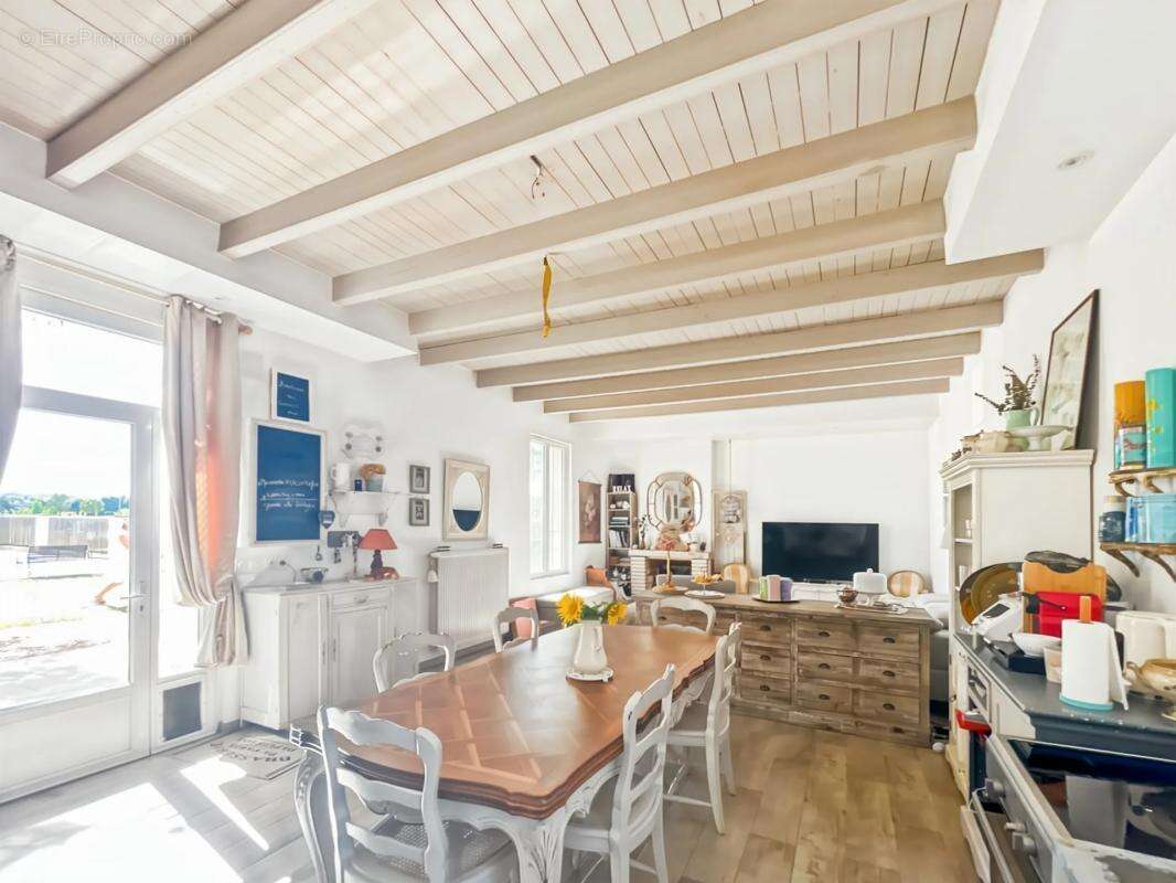 Maison à LAMONZIE-SAINT-MARTIN