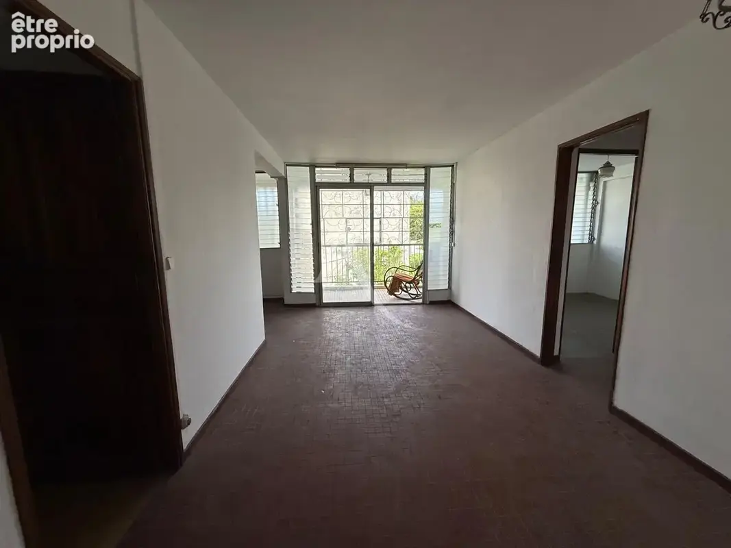 Appartement à LES ABYMES