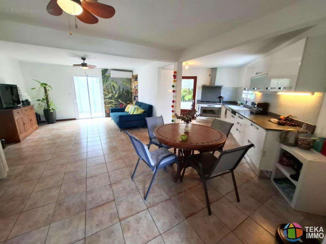 Maison à SAINTE-SUZANNE