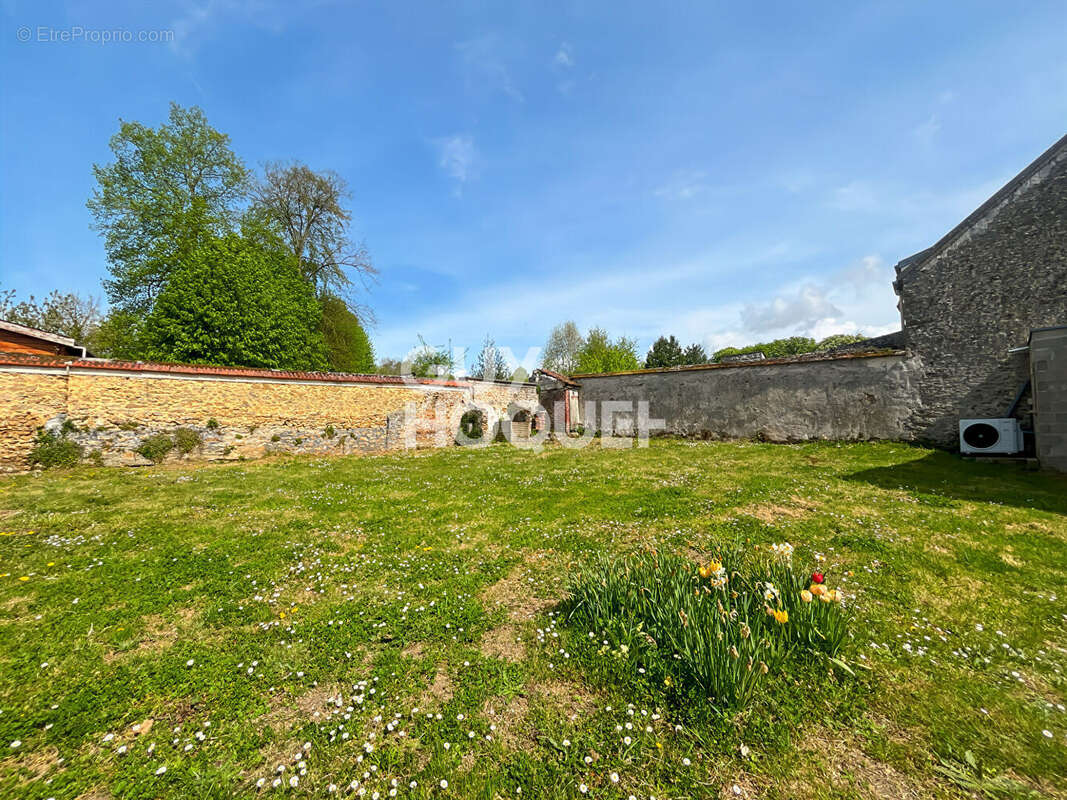 Maison à CHAUMES-EN-BRIE