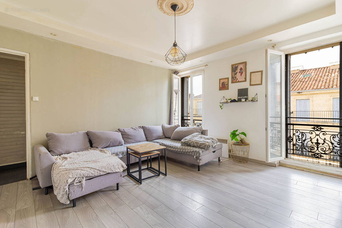 Appartement à MARSEILLE-2E