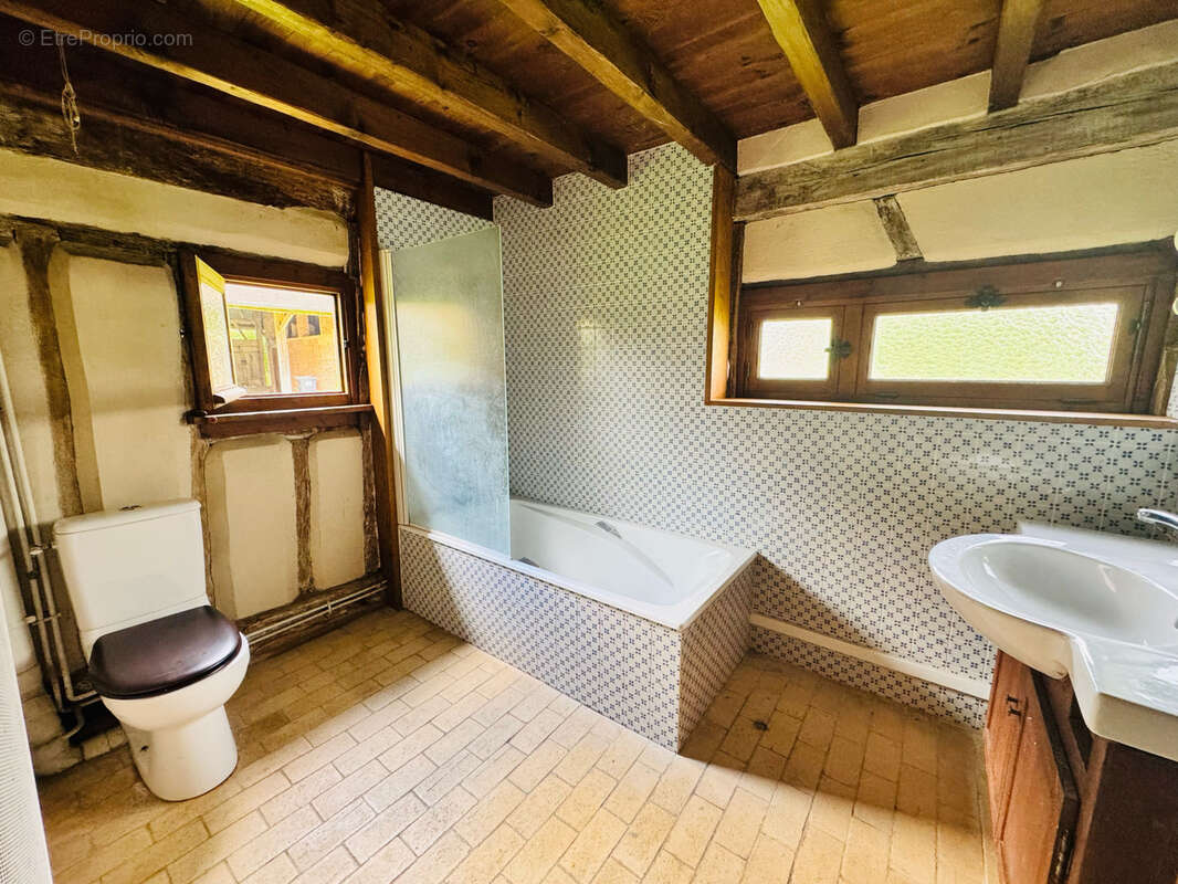 Maison à FRANGY-EN-BRESSE