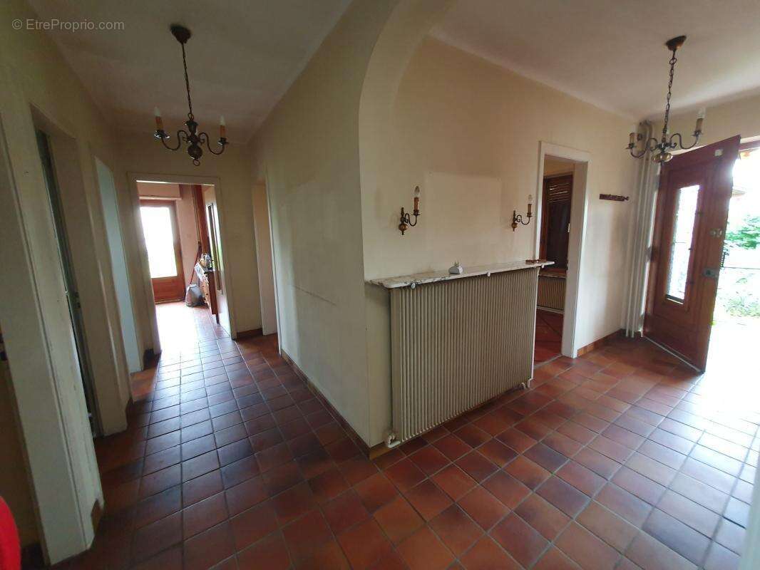 REICHSTETT – Une maison familiale pleine de charme et de possibilités, à seulement 10 minutes de Strasbourg - photo 6