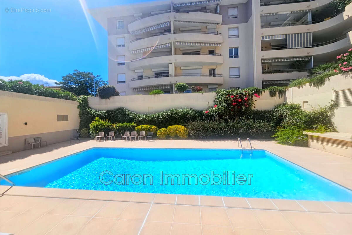 Appartement à MANDELIEU-LA-NAPOULE