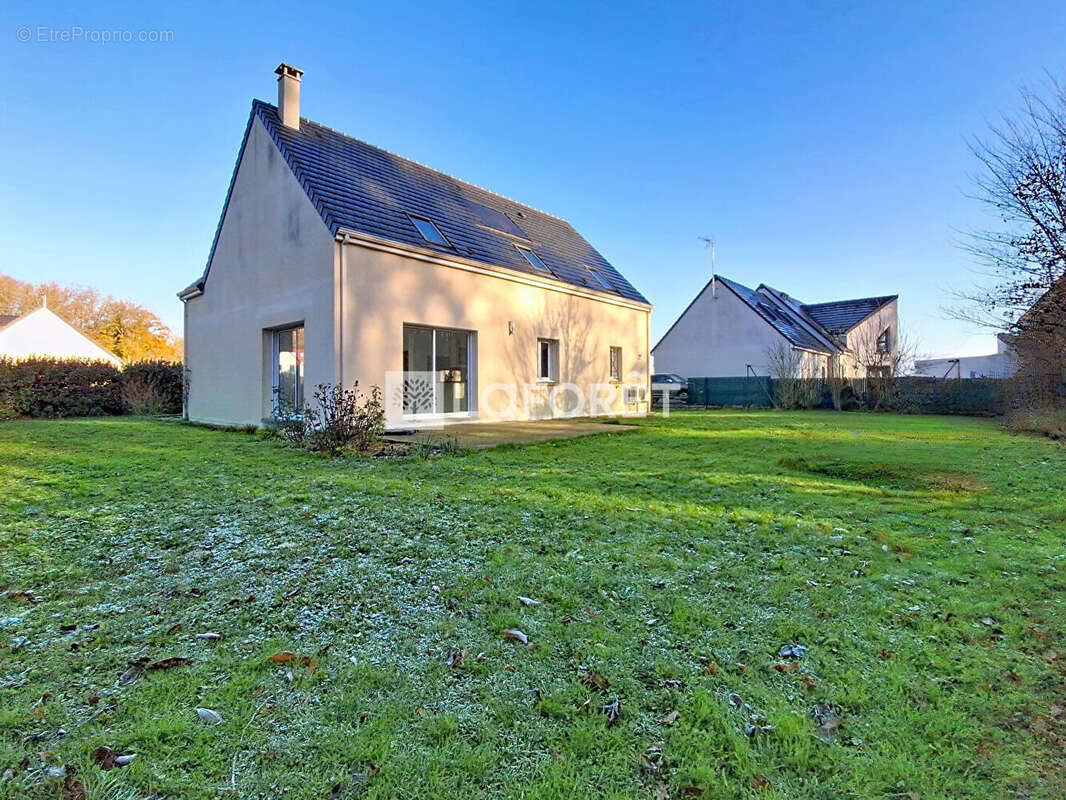 Maison à NOGENT-LE-PHAYE