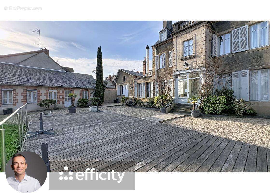 Appartement à MOULINS
