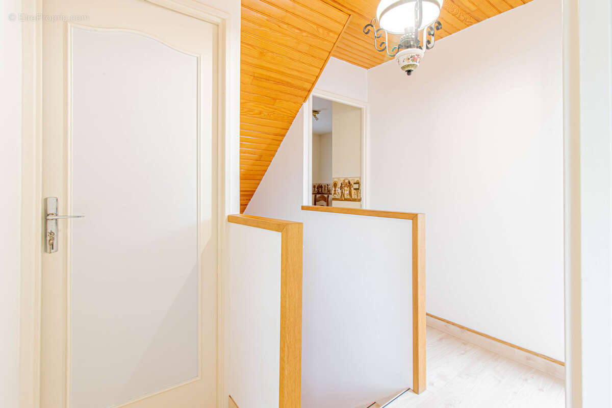 Maison à NOUZONVILLE