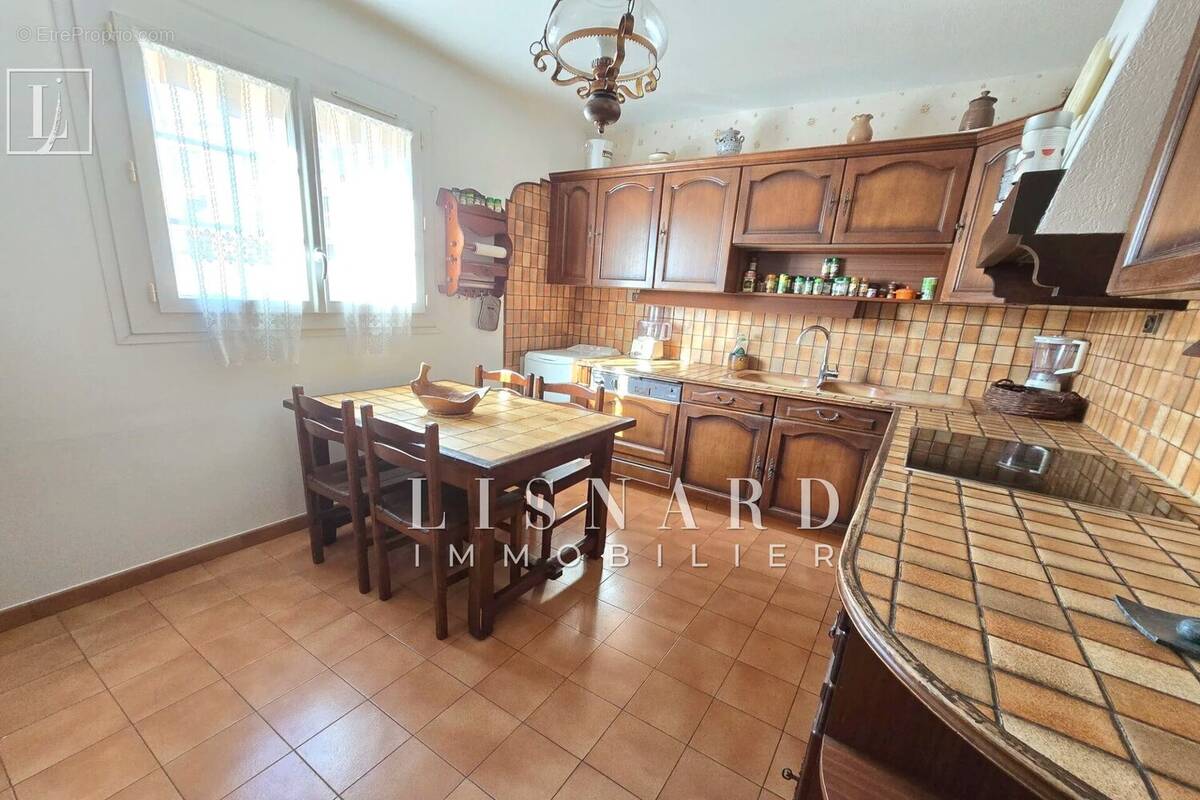 Appartement à VALLAURIS