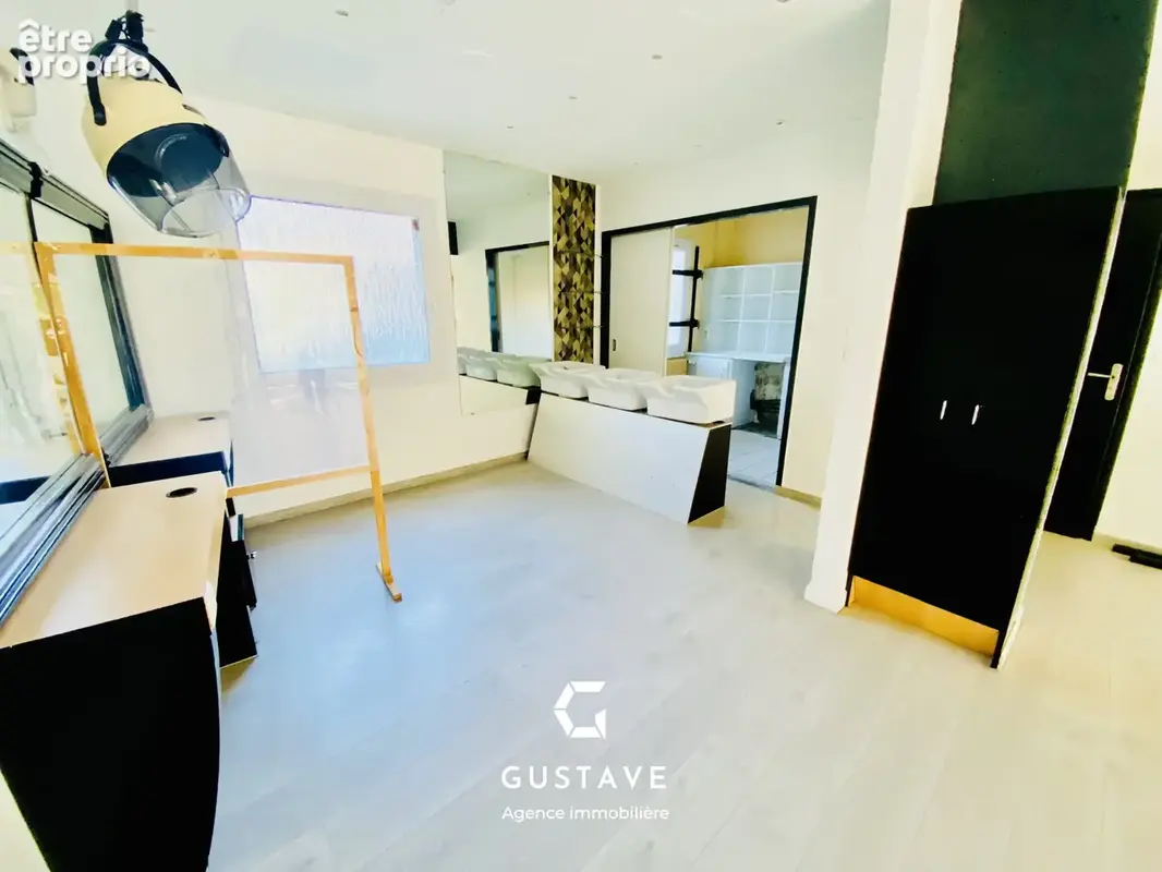 Dijon centre ville - Local commercial 54m2 - photo 4