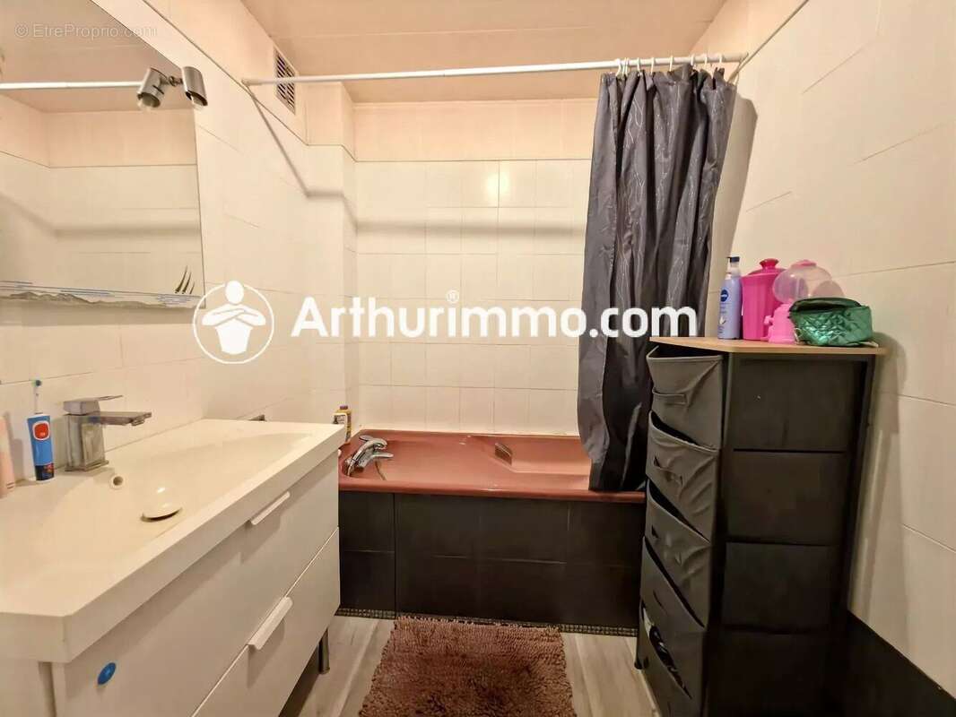 Appartement à SAVIGNY-LE-TEMPLE