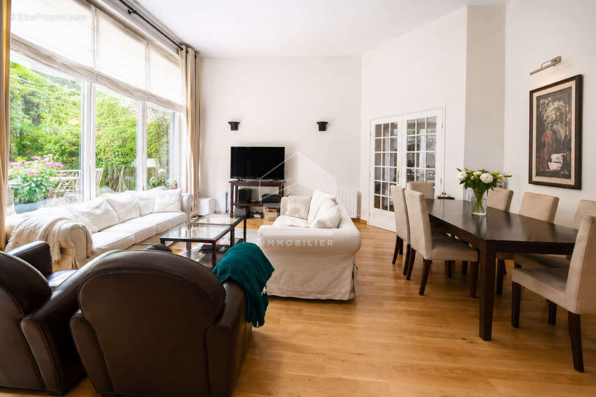 Appartement à ISSY-LES-MOULINEAUX