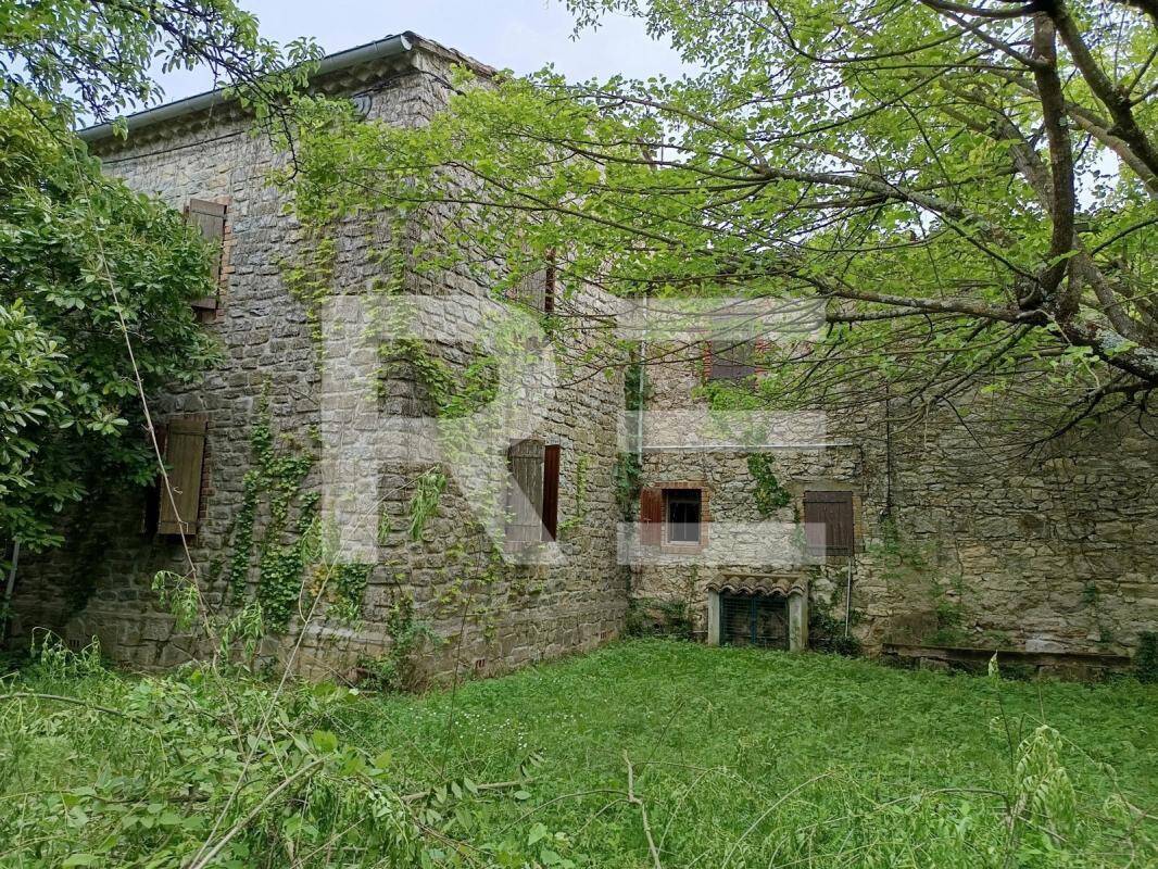 Maison à CRUVIERS-LASCOURS