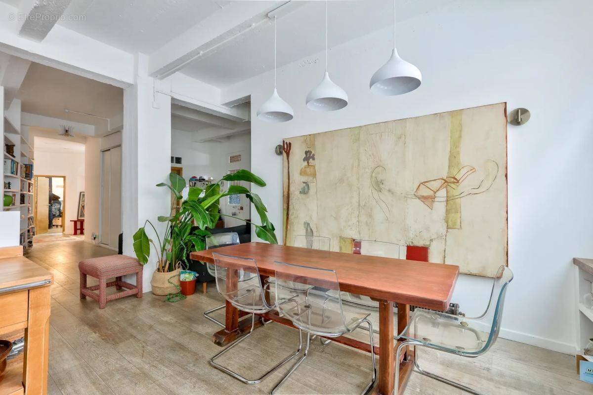 Appartement à PARIS-20E