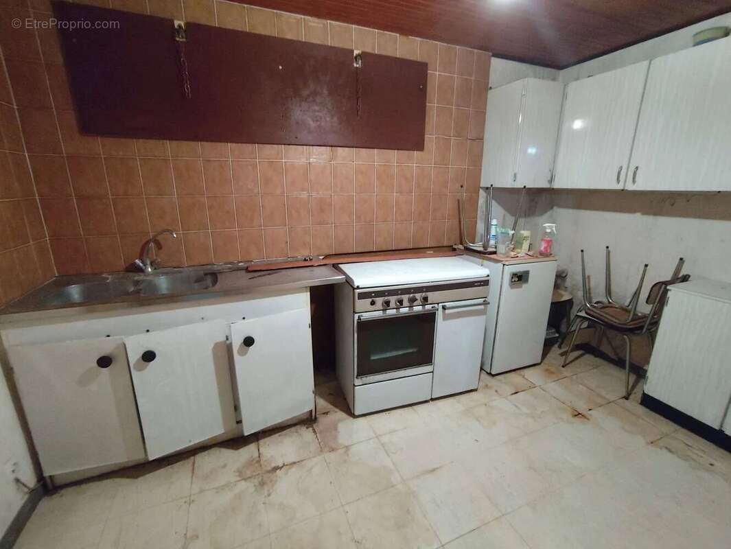 Maison à PUGET-THENIERS