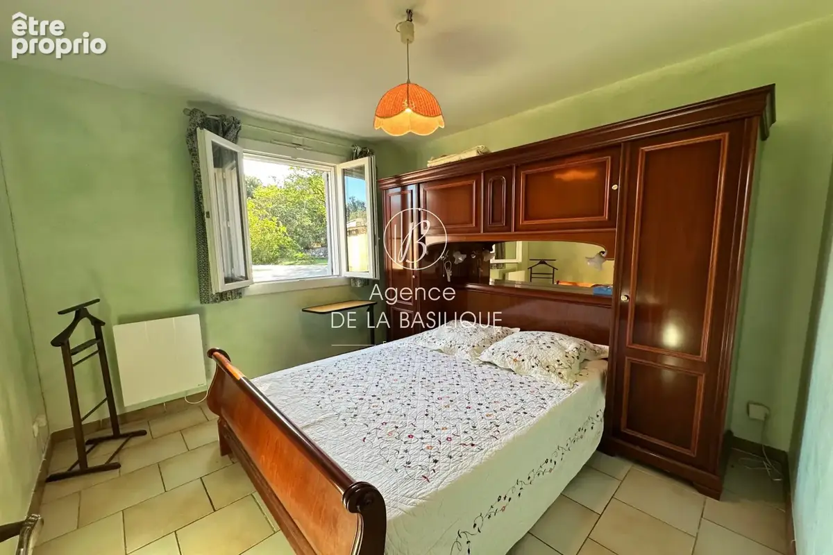 Maison 6 pièces 133 m² à vendre à Saint-Maximin-La-Sainte-Baume (83470) - photo 9