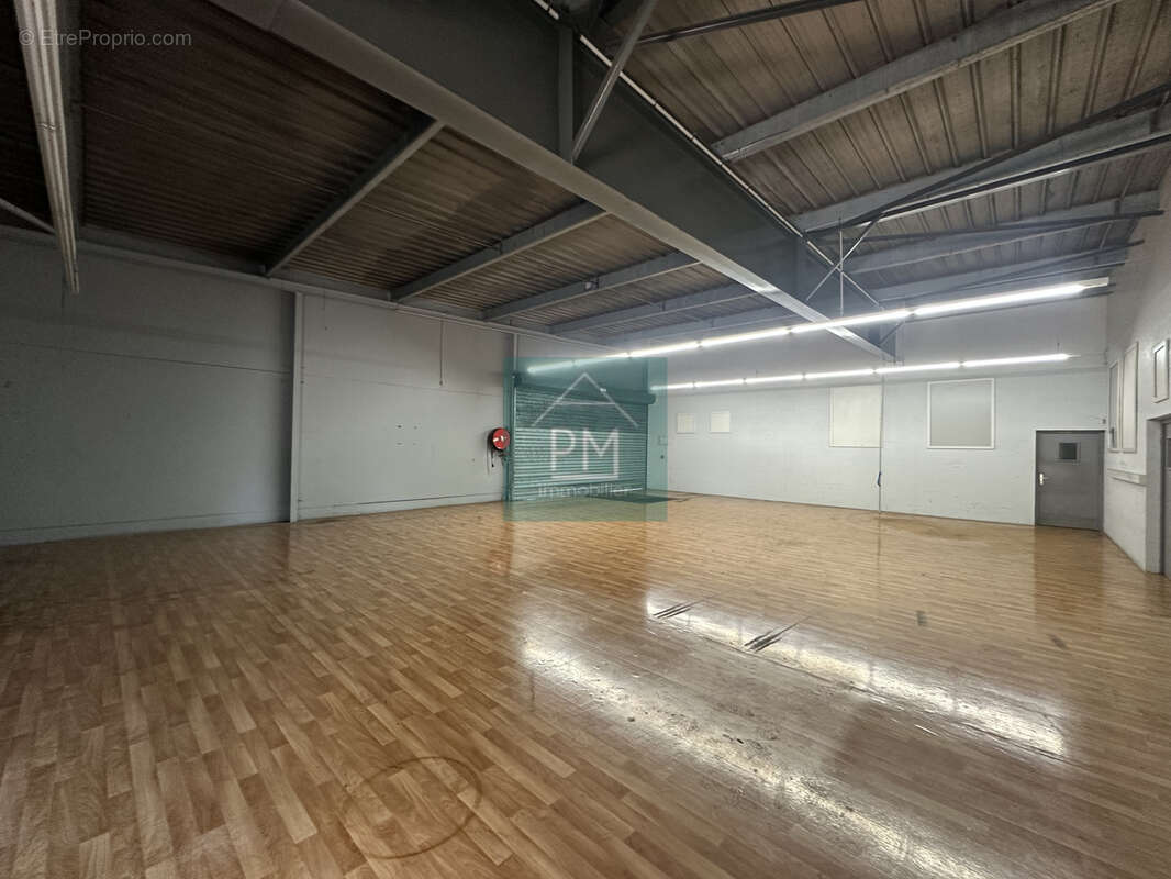 Opportunité rare   local commercial indépendant 1 156 m2   terrain 5 000 m2 - photo 6