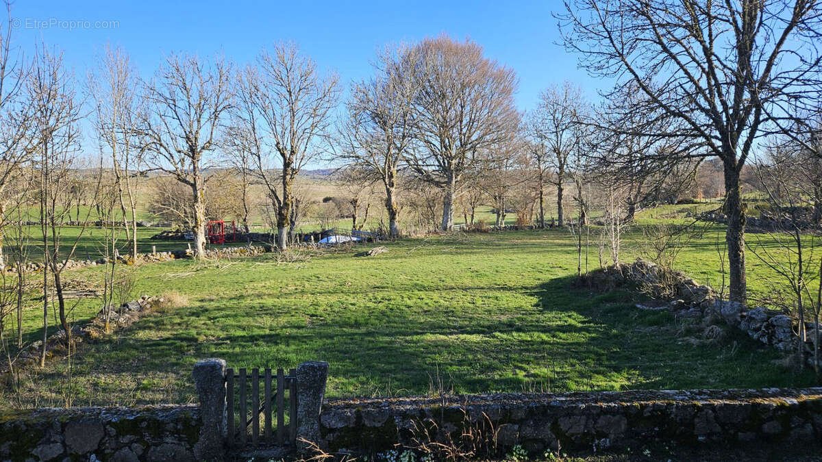 Authentique Corps de ferme en pierre - Potentiel Exceptionnel - photo 3