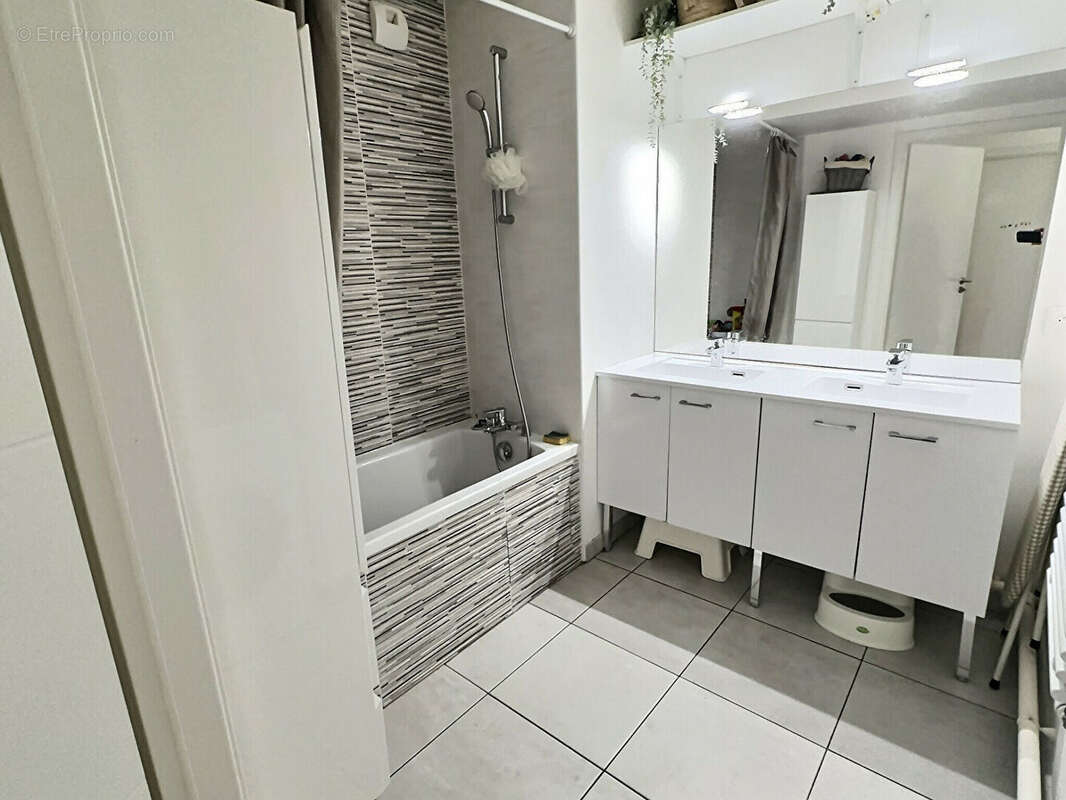 Appartement à IVRY-SUR-SEINE