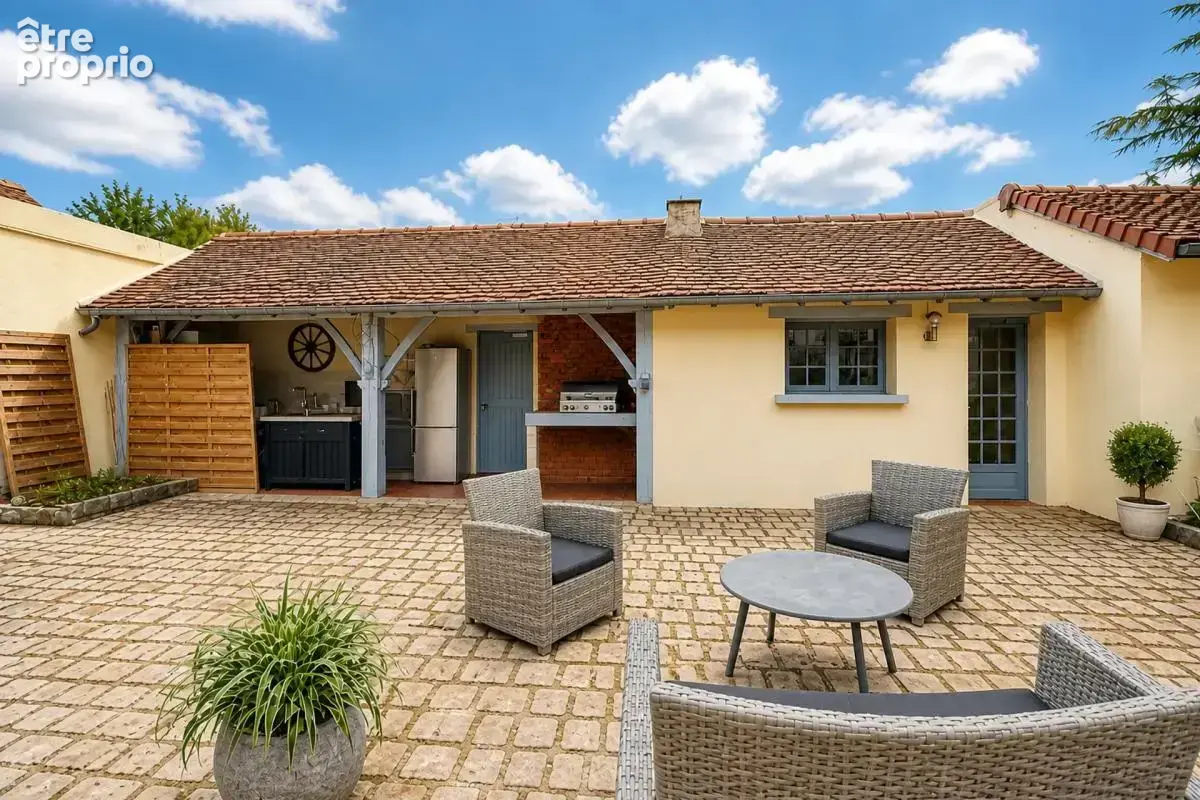 Maison de 7 pièces de 175 m² à Fontaine-la-Gaillarde - photo 2
