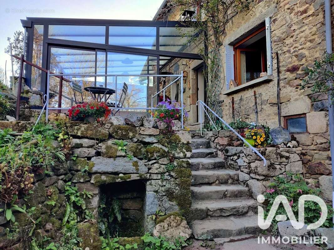Maison 135 m² à Doranges  - photo 3