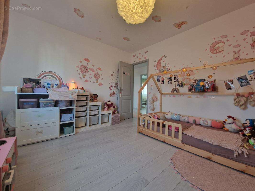 Maison à VAIRES-SUR-MARNE