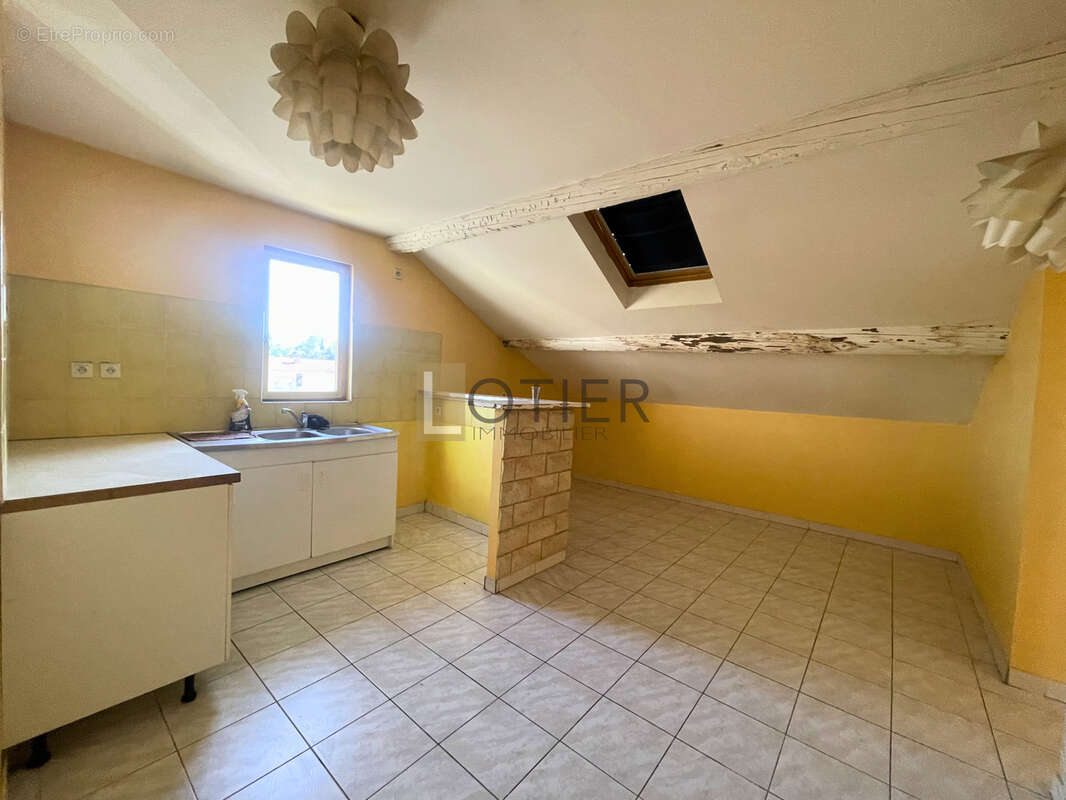 Appartement à SAINT-CHRISTOL-LES-ALES