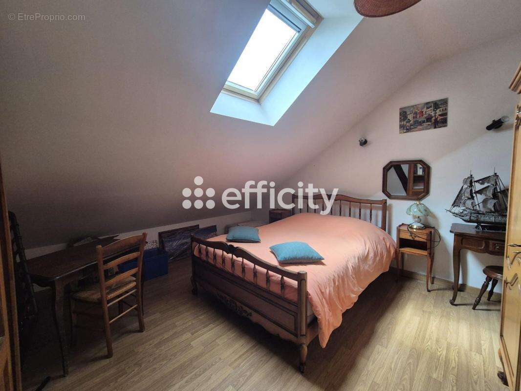 Maison 7 pièces 148 m² à vendre à Saint-Laurent-Nouan (41220) - photo 10