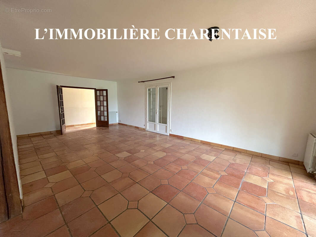 Maison à CORME-ECLUSE