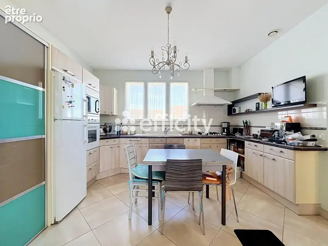 Maison 6 pièces 163 m² à vendre à Chambray-Les-Tours (37170) - photo 6