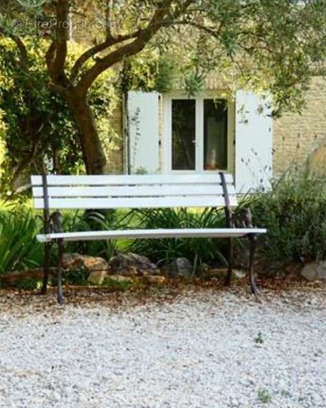 Maison à L'ISLE-SUR-LA-SORGUE