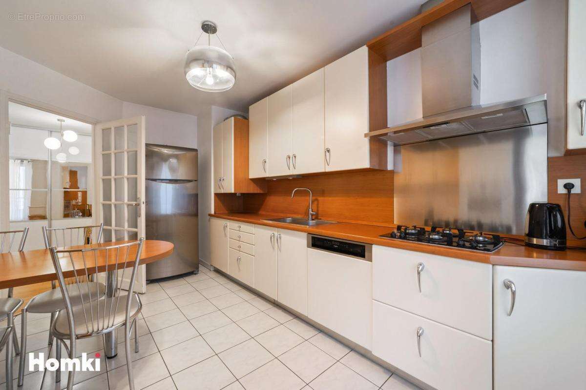 Appartement T5 de 109 m² à Gratte - ciel Villeurbanne 69100, Rue Edouard Vaillant - photo 3