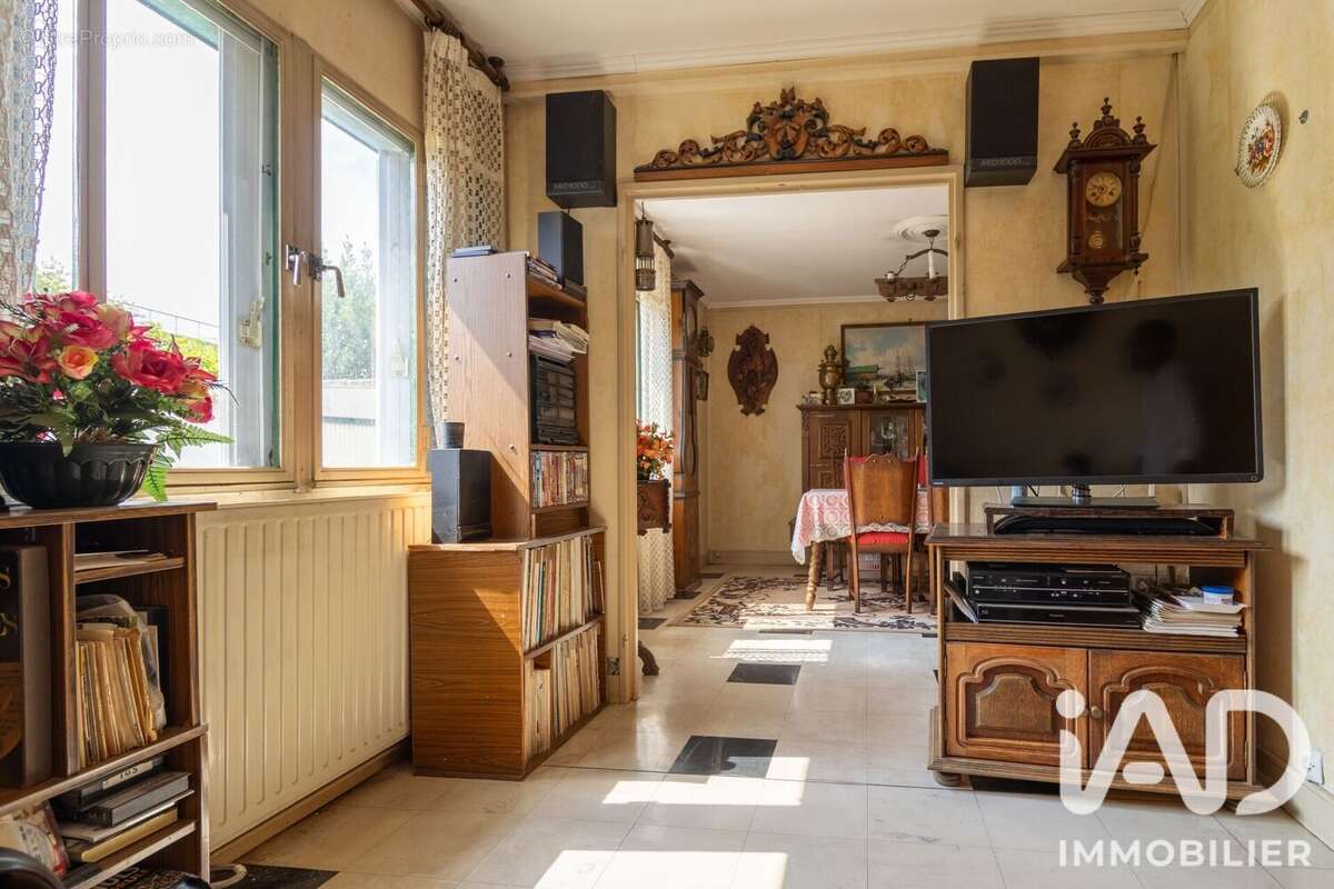 Maison 97 m² à Osny  - photo 7