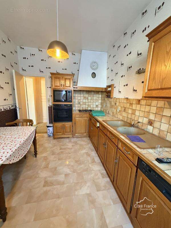 Maison à CRECY-SUR-SERRE