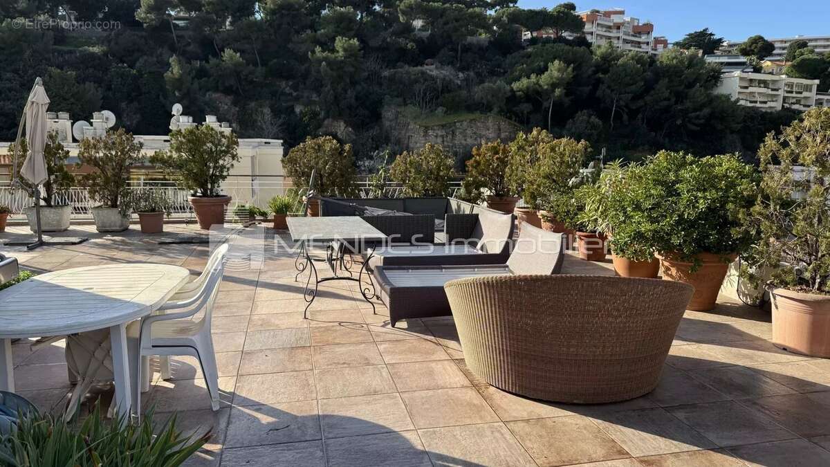 Appartement à ROQUEBRUNE-CAP-MARTIN