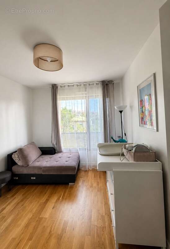 Appartement à GENNEVILLIERS