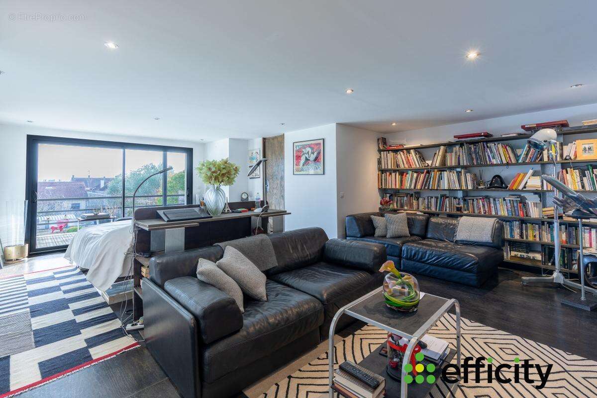 Maison 360 m² à Suresnes  - photo 10