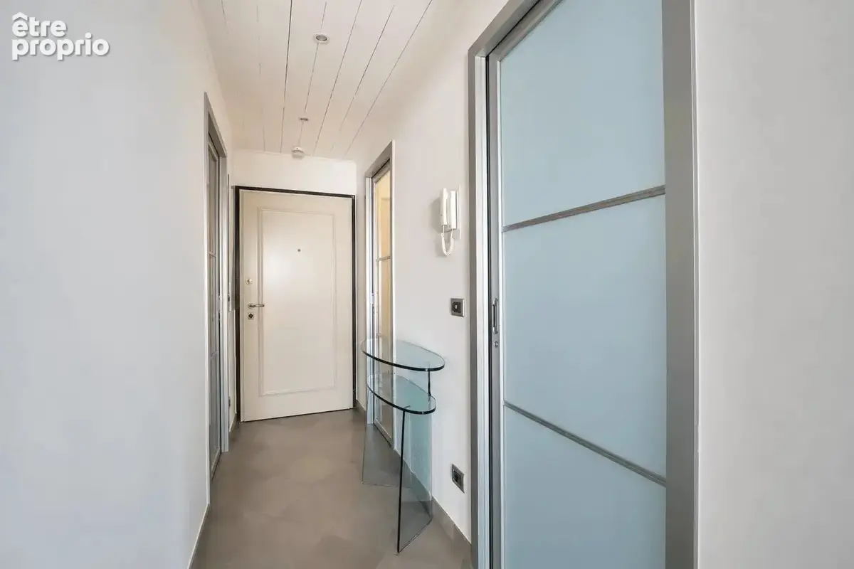 Exceptionnel deux pièces en rez-de-jardin avec parking, vue mer - photo 23