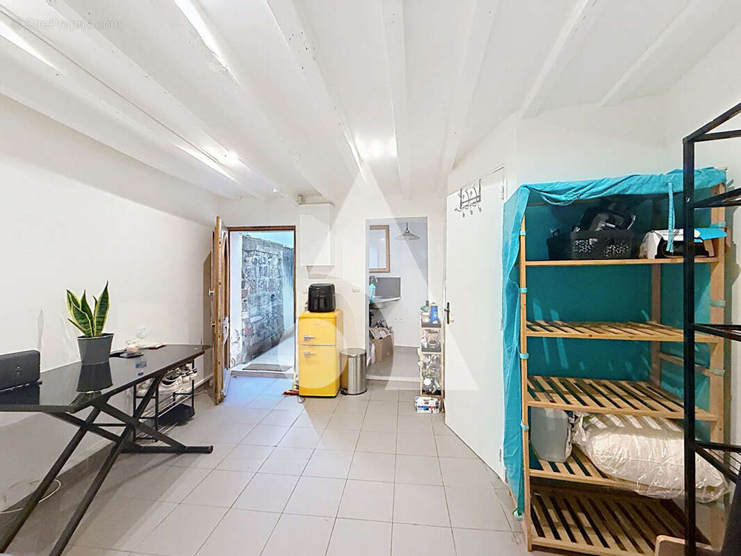 Appartement Rueil Malmaison 1 pièce(s) 15 m2 - photo 2