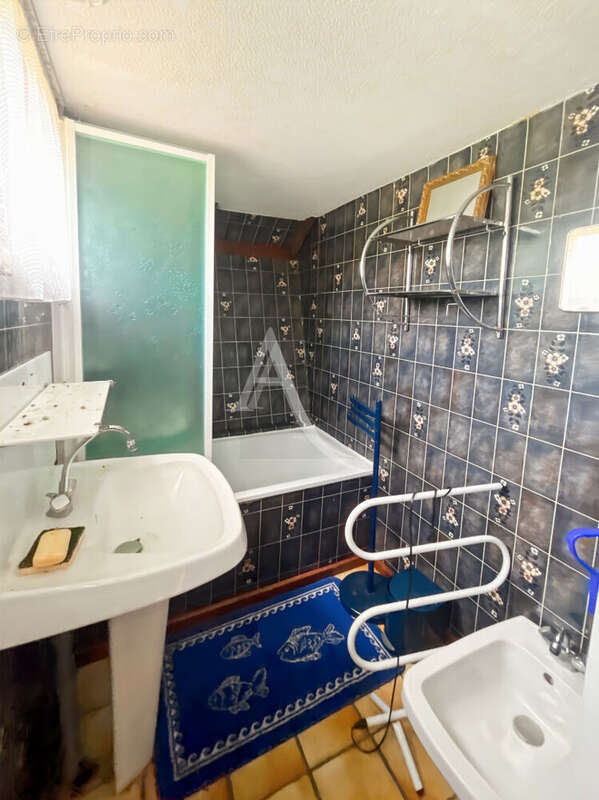 A vendre chalet avec jardin et terrain de tennis - photo 8
