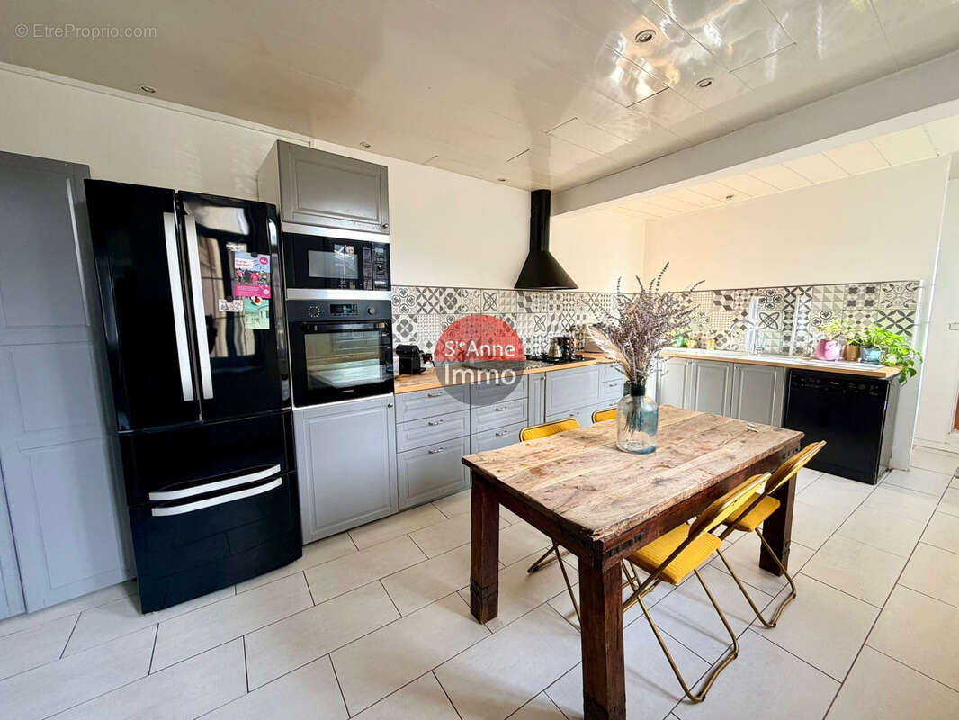 Maison à VERS-SUR-SELLES